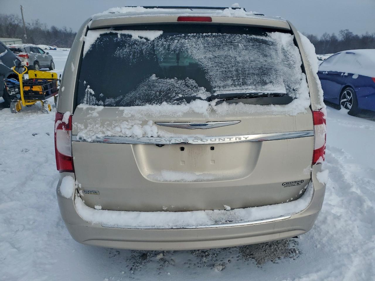 Chrysler Minivan Touring Image 6