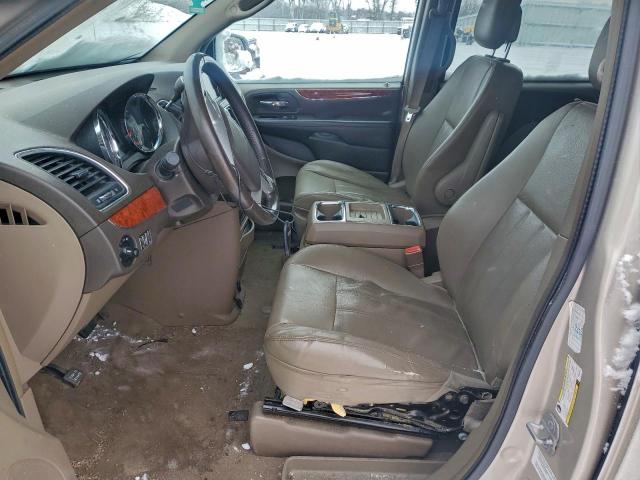 Chrysler Minivan Touring Image 7