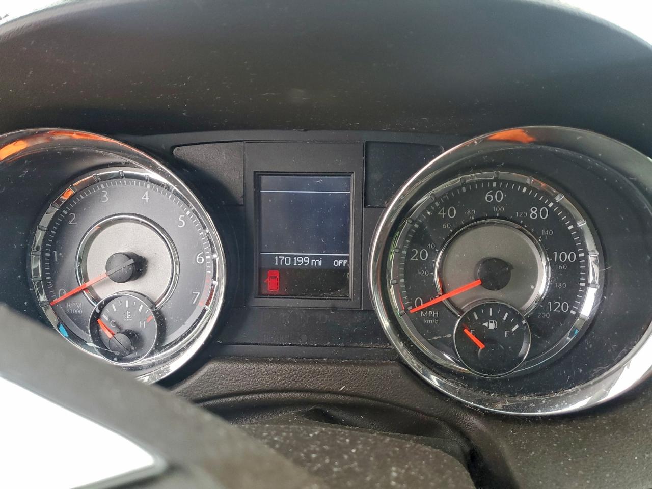 Chrysler Minivan Touring Image 10