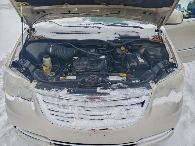 Chrysler Minivan Touring Image 11