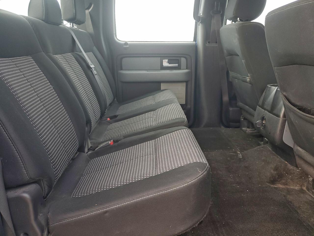 Ford F-150 Supercrew Image 9