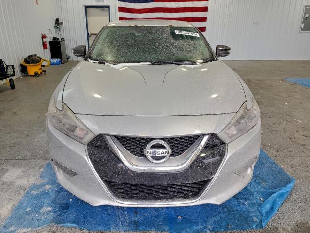 Nissan Maxima 3.5s Image 11