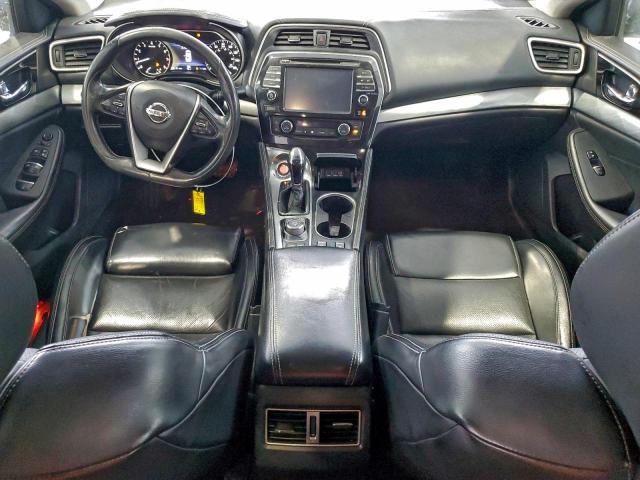 Nissan Maxima 3.5s Image 3