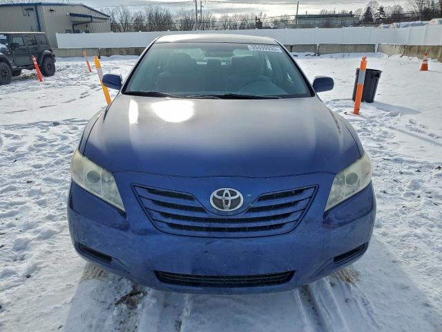 Toyota Camry Ce Image 2