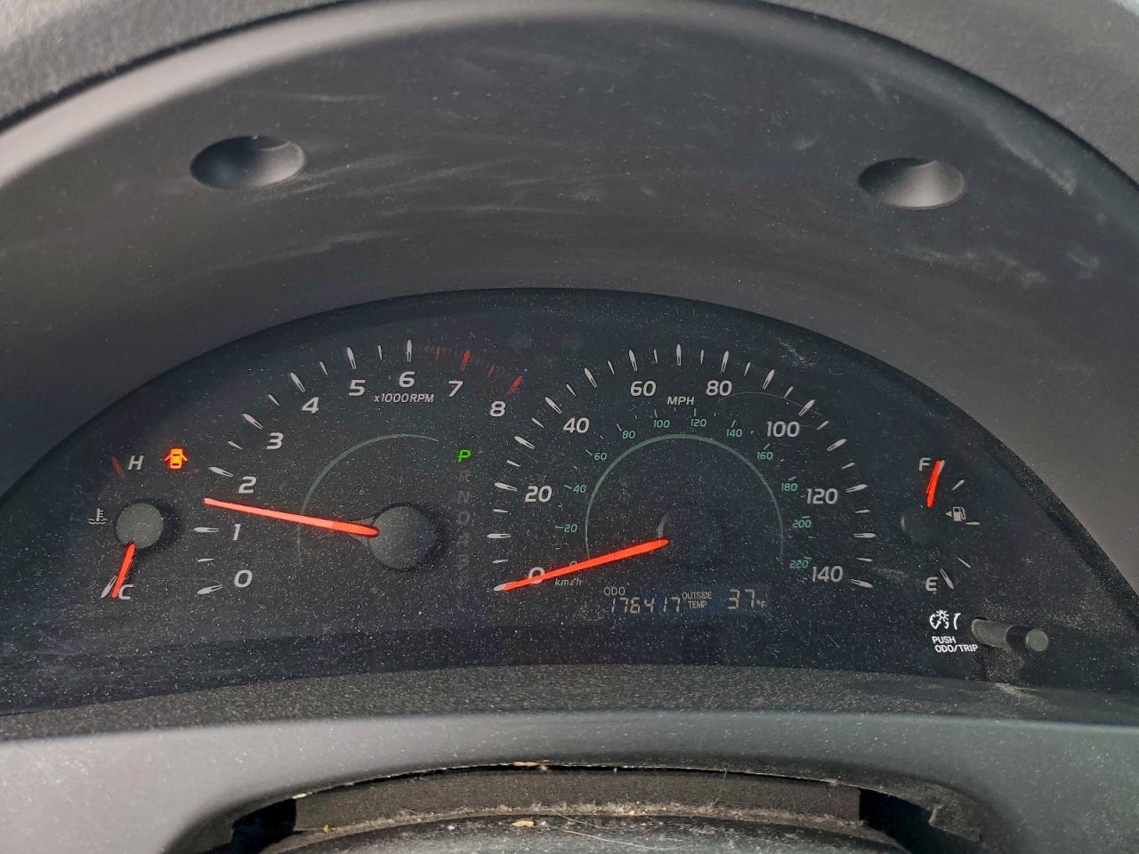 Toyota Camry Ce Image 11