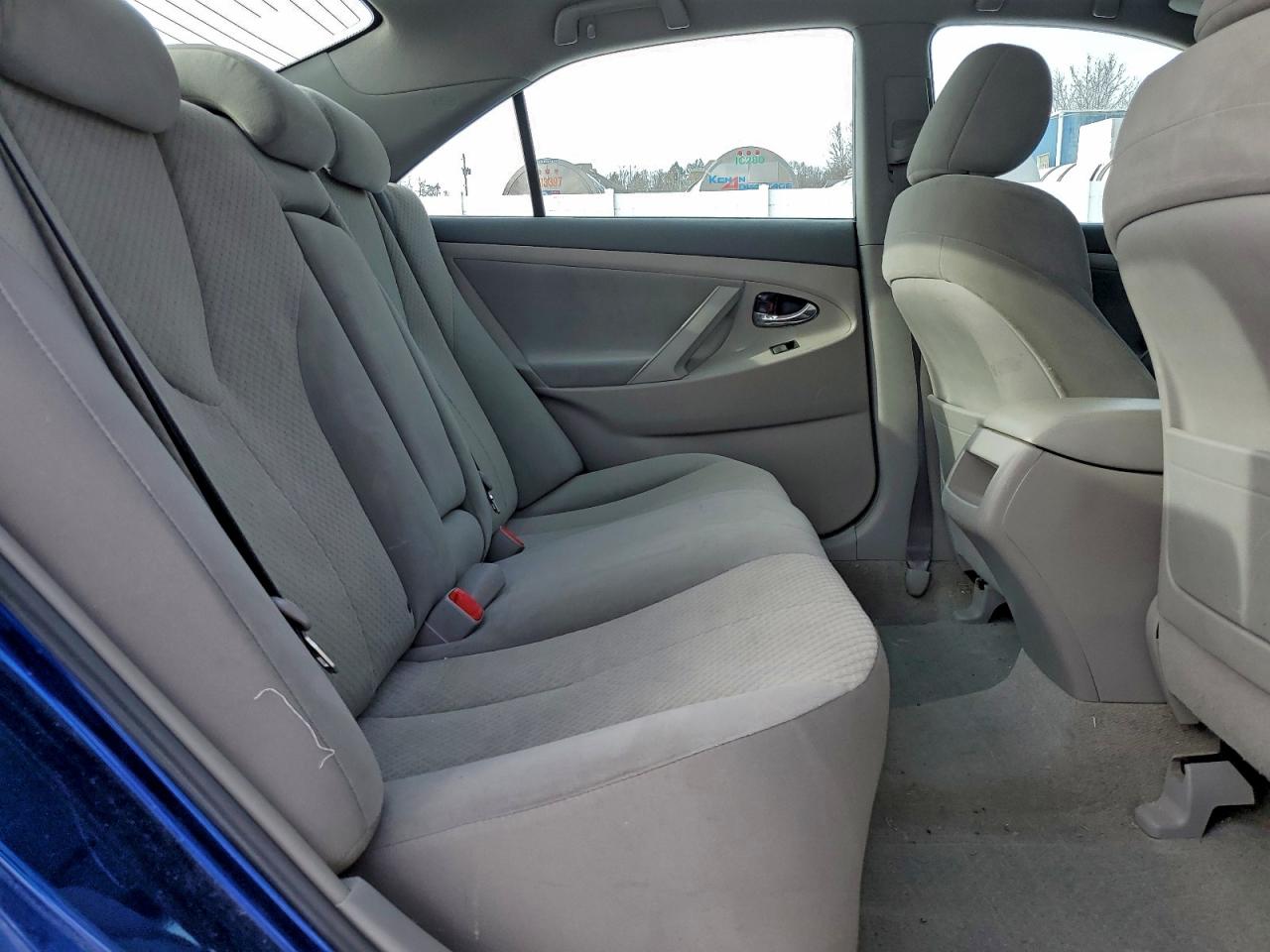 Toyota Camry Ce Image 12