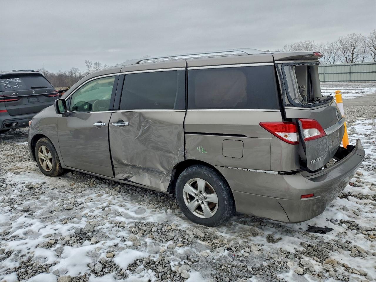 Nissan Quest S Image 2