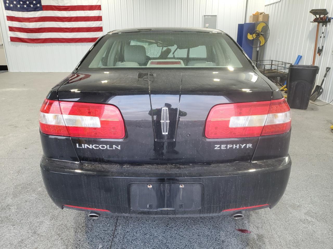Lincoln Zephyr Image 3