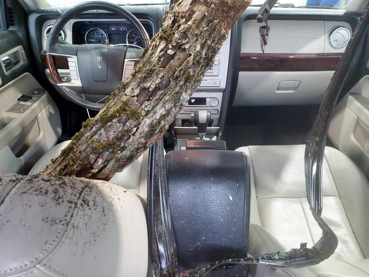 Lincoln Zephyr Image 9