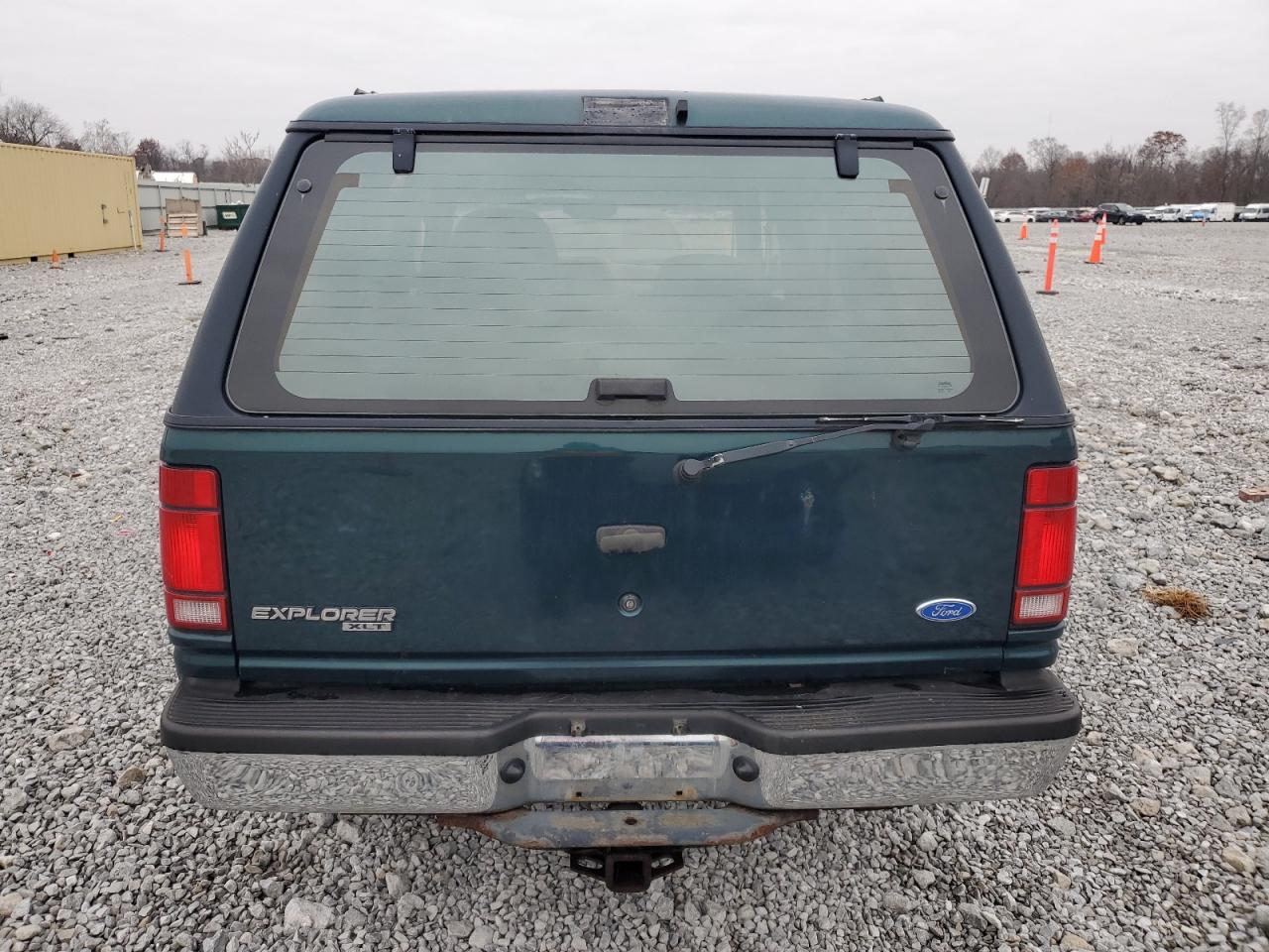 Ford Explorer Image 5