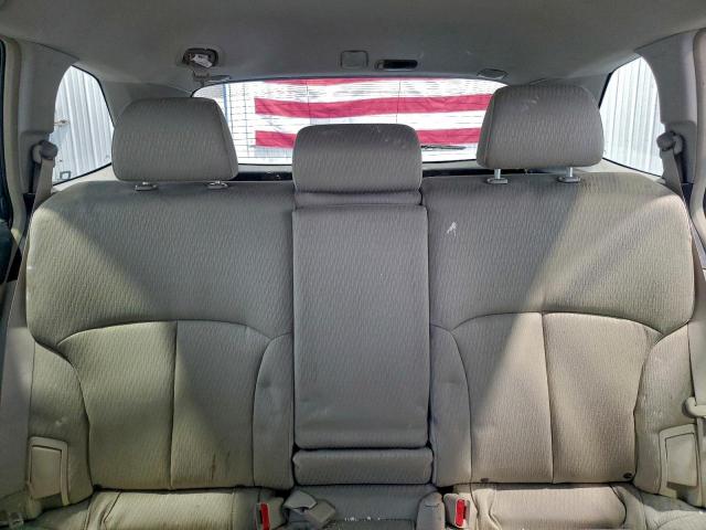 Subaru Outback 2.5i Image 13