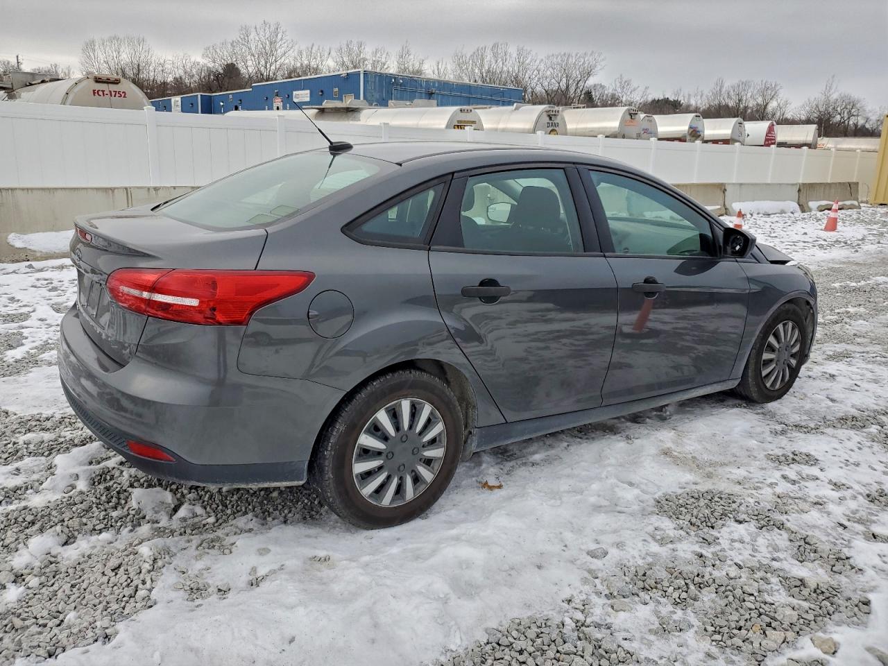 Ford Focus S Image 2