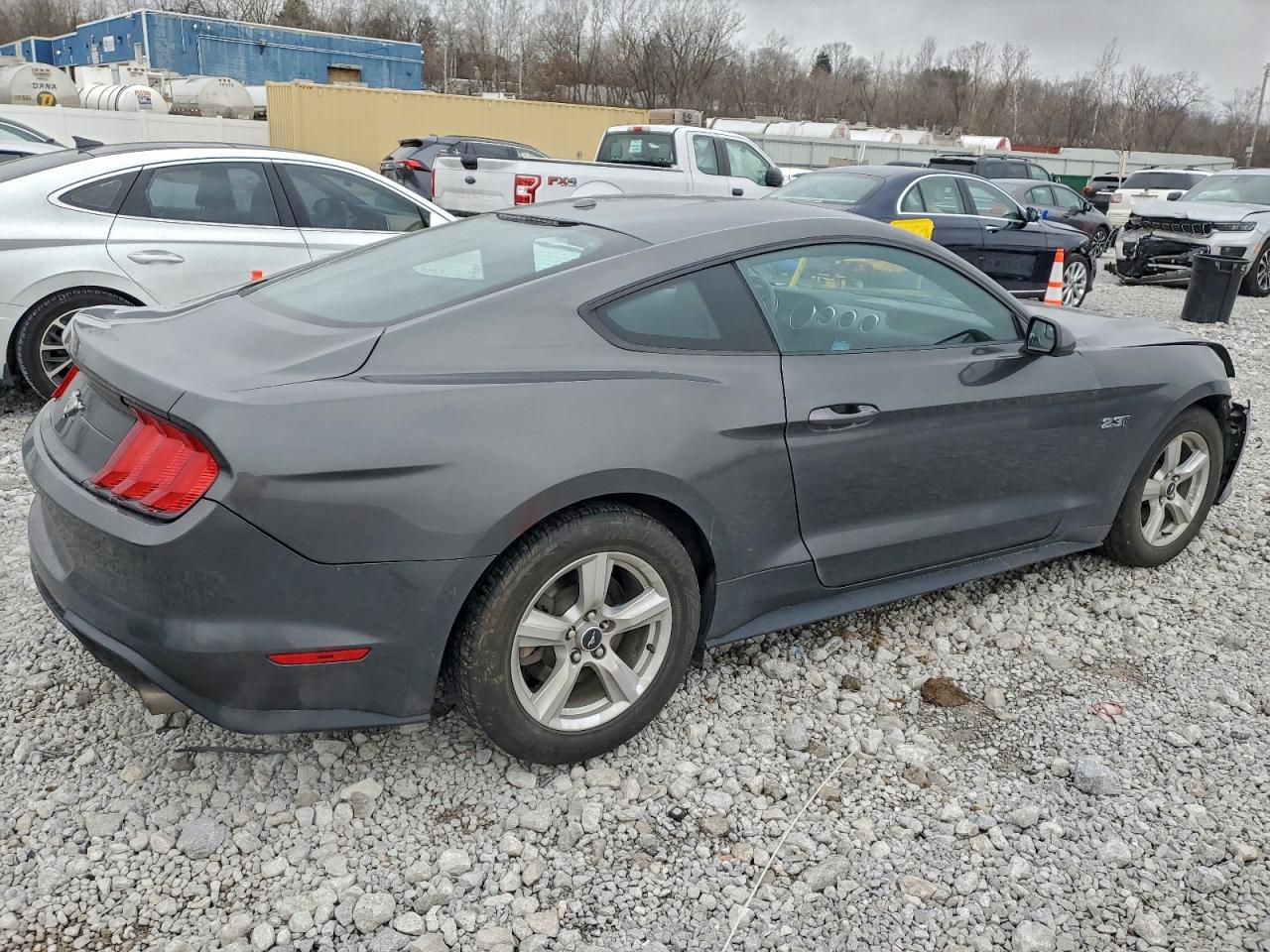 Ford Mustang Image 11