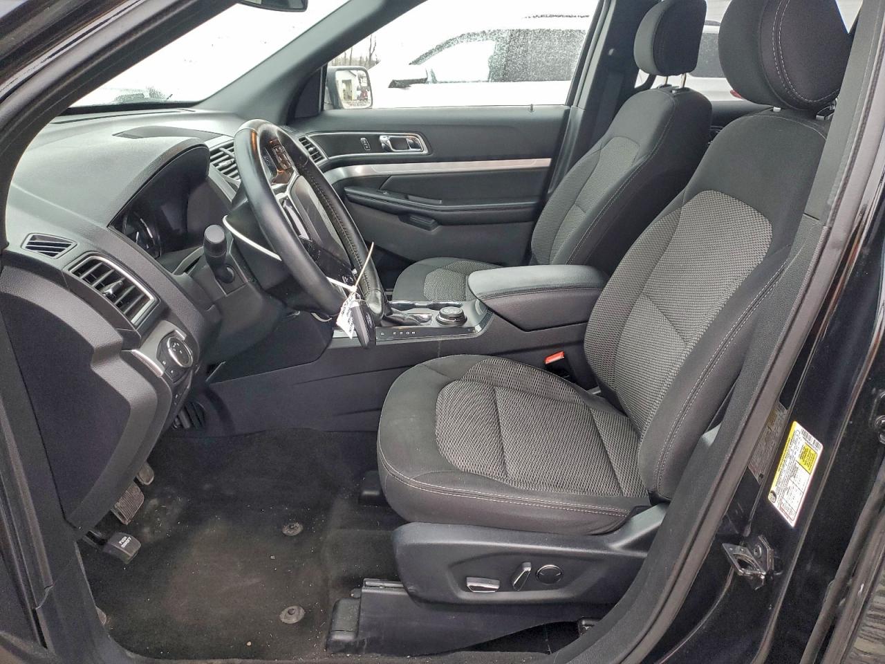 Ford Explorer Xlt Image 6