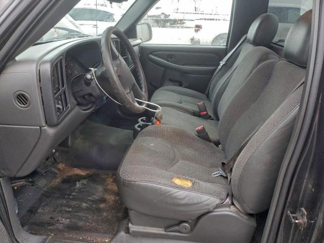 Chevrolet Silverado C1500 Image 3