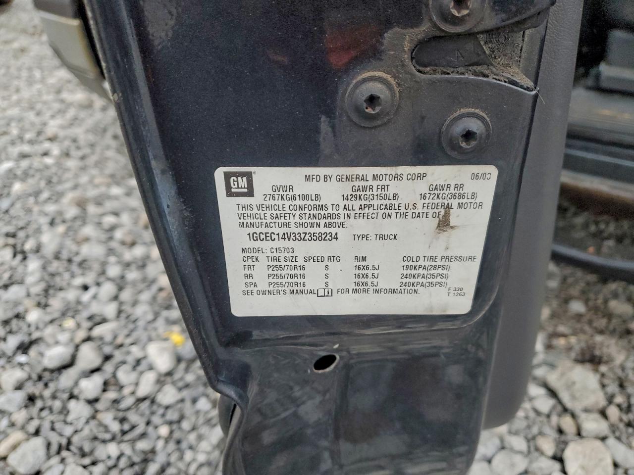 Chevrolet Silverado C1500 Image 8