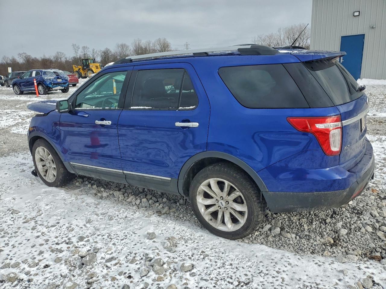 Ford Explorer Xlt Image 3