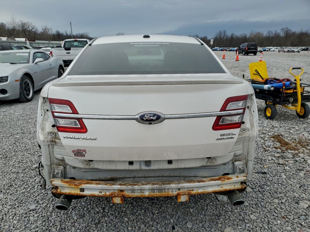 Ford Taurus Sel Image 6