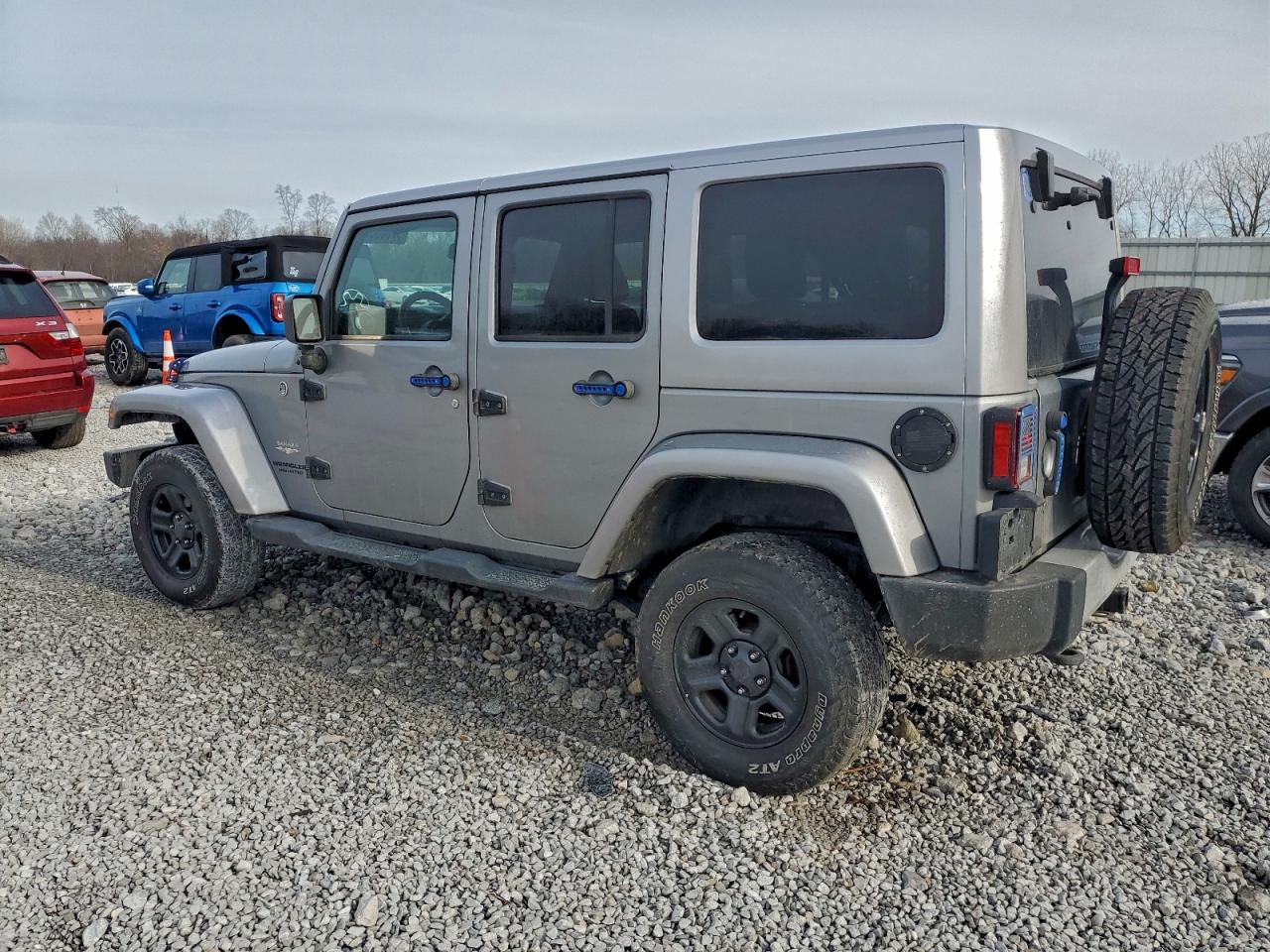 Jeep Wrangler Sahara Image 6