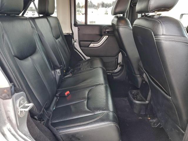 Jeep Wrangler Sahara Image 2