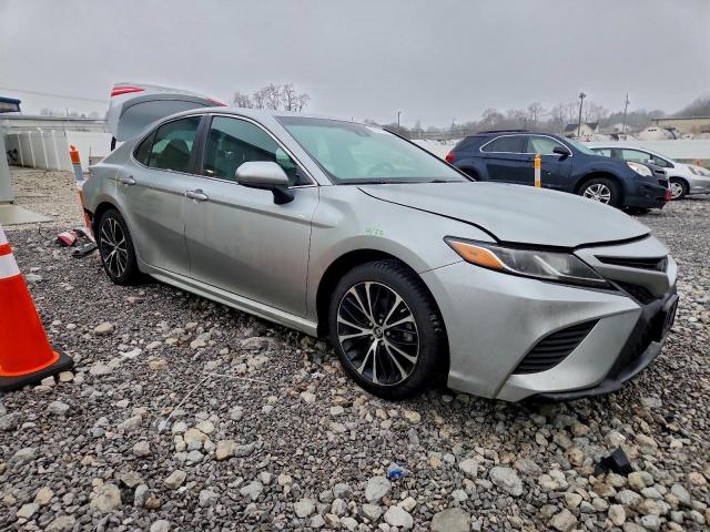 Toyota Camry L Image 13