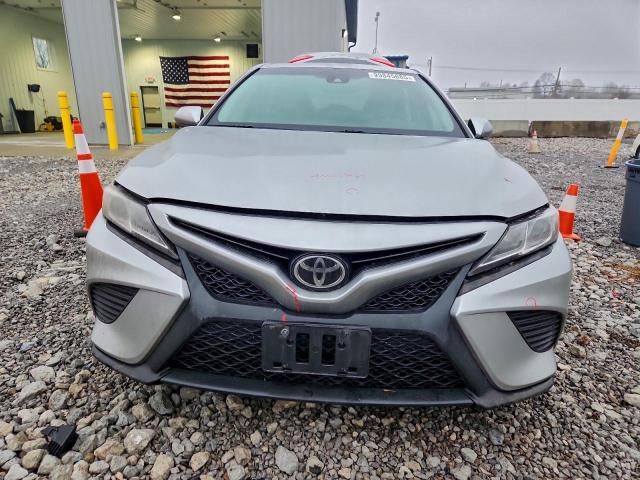 Toyota Camry L Image 6