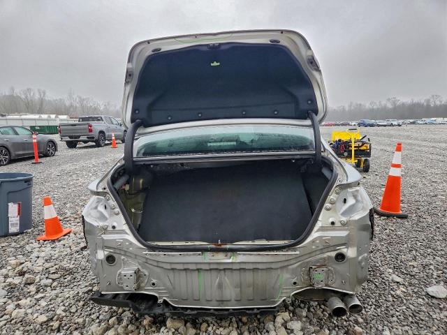 Toyota Camry L Image 2