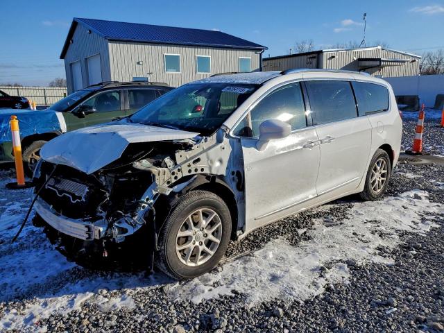  Salvage Chrysler Pacifica