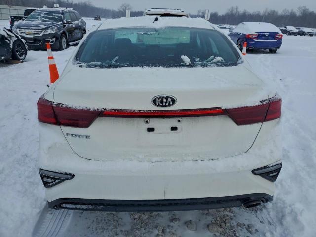 Kia Forte Fe Image 5