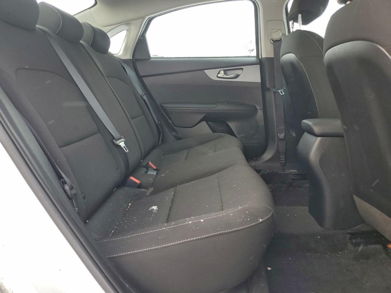 Kia Forte Fe Image 8