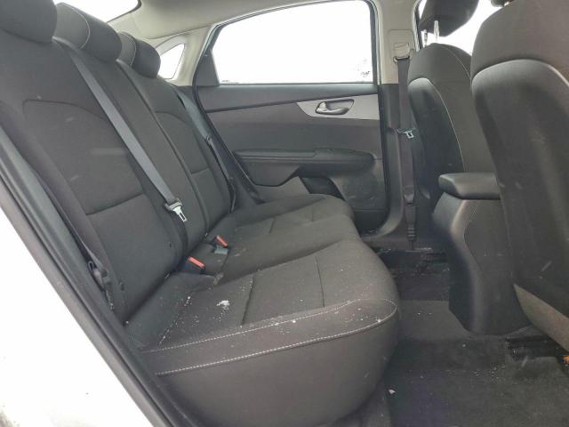 Kia Forte Fe Image 8