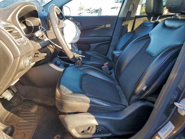 Jeep Compass Latitude Image 7