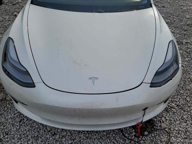 Tesla Model 3 Image 10